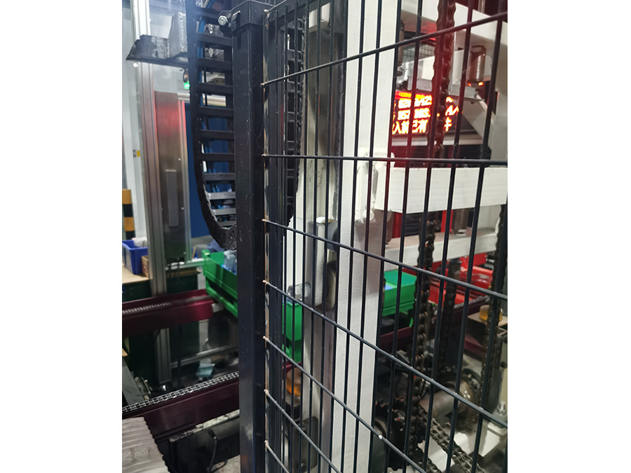 入庫升降機(jī)